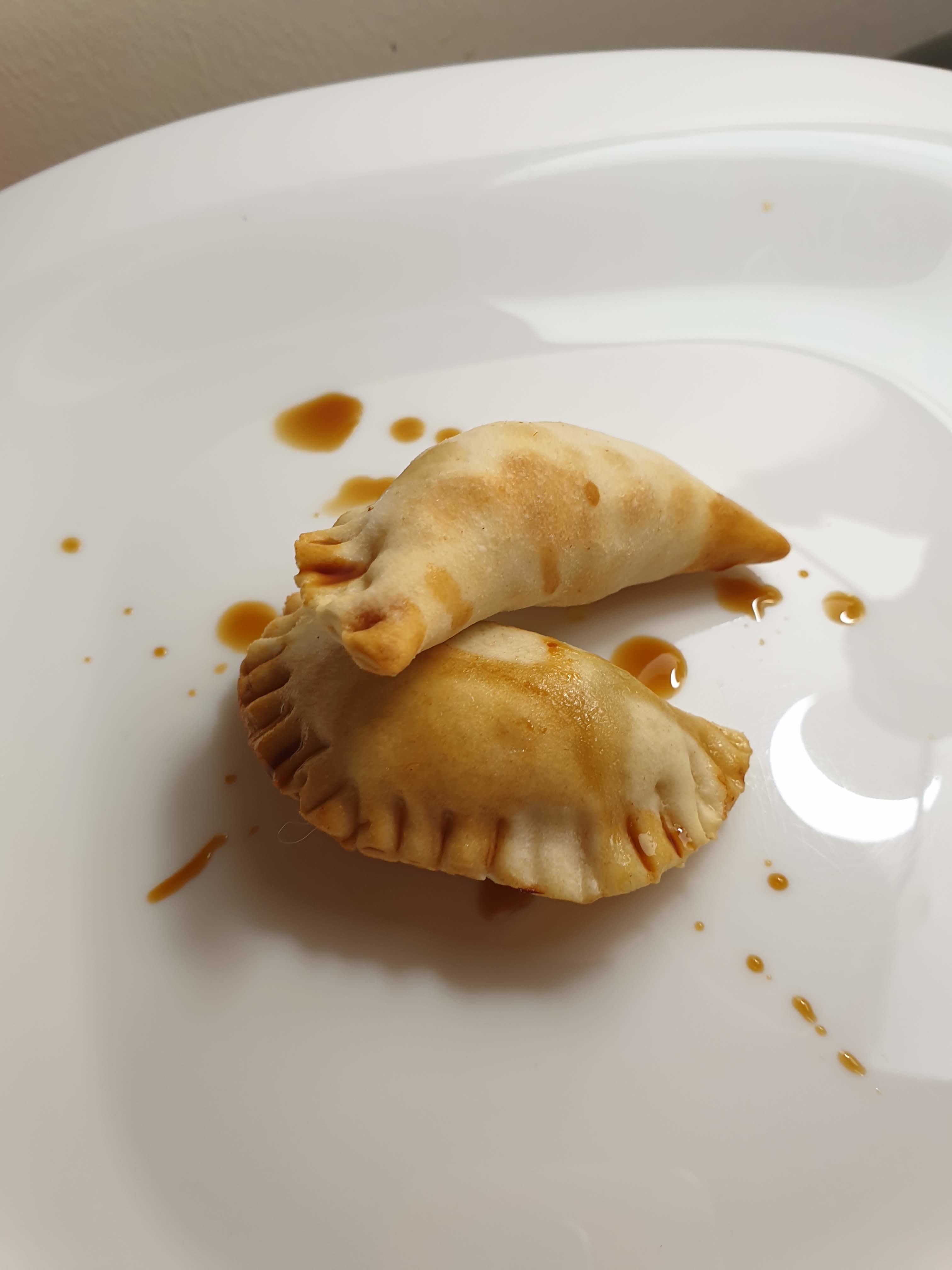 Ravioli cinesi cotti nella friggitrice ad aria